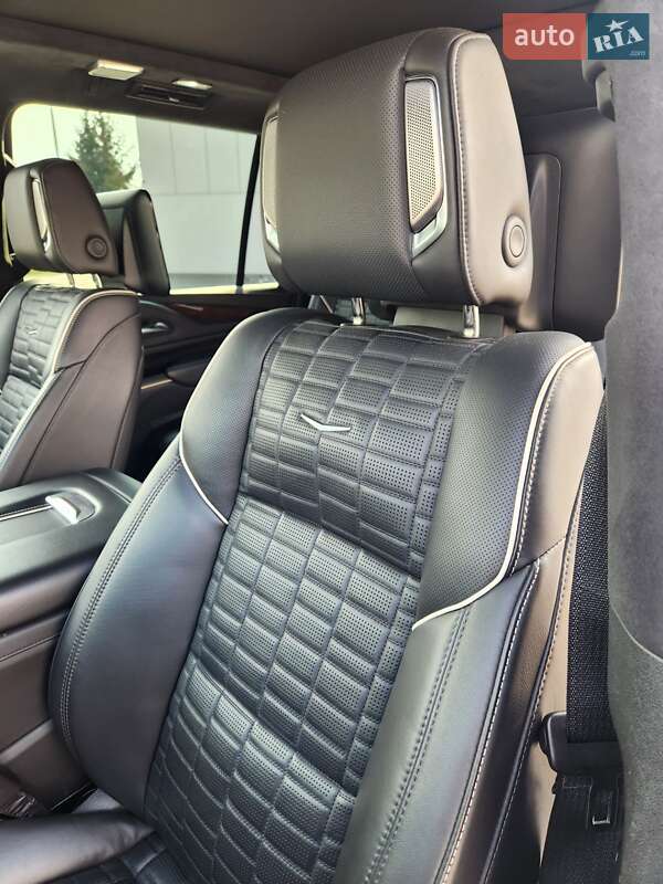 Внедорожник / Кроссовер Cadillac Escalade 2022 в Киеве