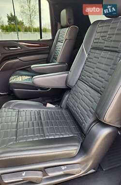 Внедорожник / Кроссовер Cadillac Escalade 2022 в 