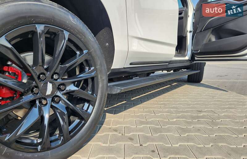 Внедорожник / Кроссовер Cadillac Escalade 2022 в Киеве