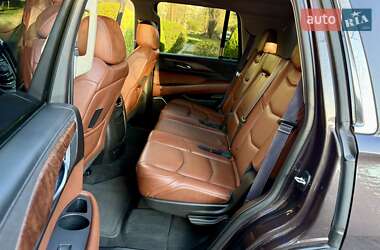Внедорожник / Кроссовер Cadillac Escalade 2014 в 