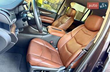 Внедорожник / Кроссовер Cadillac Escalade 2014 в 