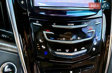 Внедорожник / Кроссовер Cadillac Escalade 2014 в 