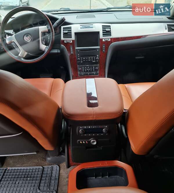 Внедорожник / Кроссовер Cadillac Escalade 2008 в Тернополе