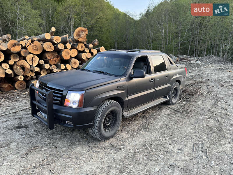 Пикап Cadillac Escalade 2002 в Ивано-Франковске