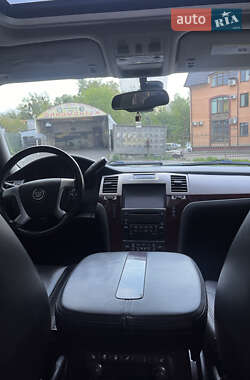 Позашляховик / Кросовер Cadillac Escalade 2008 в 
