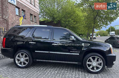 Позашляховик / Кросовер Cadillac Escalade 2008 в 