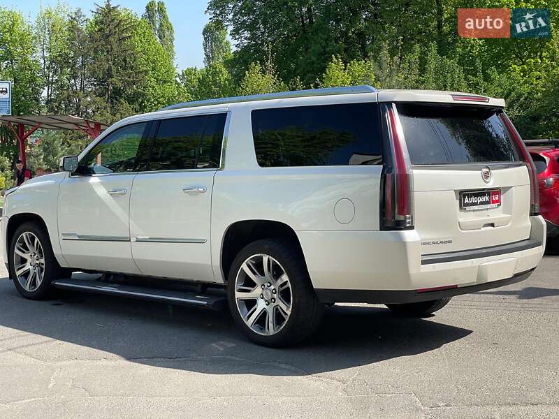 Внедорожник / Кроссовер Cadillac Escalade 2014 в Киеве