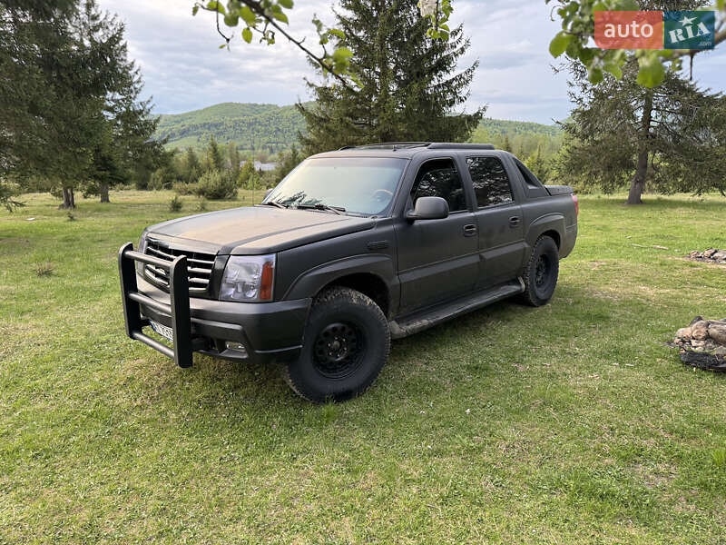 Пикап Cadillac Escalade 2002 в Ивано-Франковске