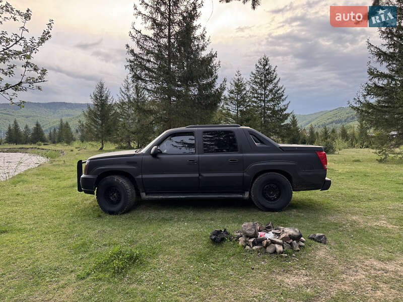 Пикап Cadillac Escalade 2002 в Ивано-Франковске