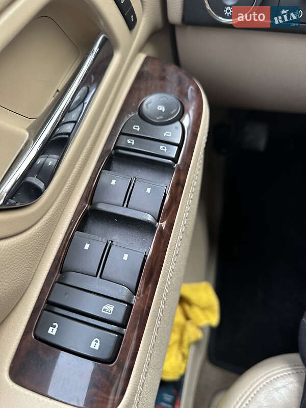 Внедорожник / Кроссовер Cadillac Escalade 2011 в Киеве