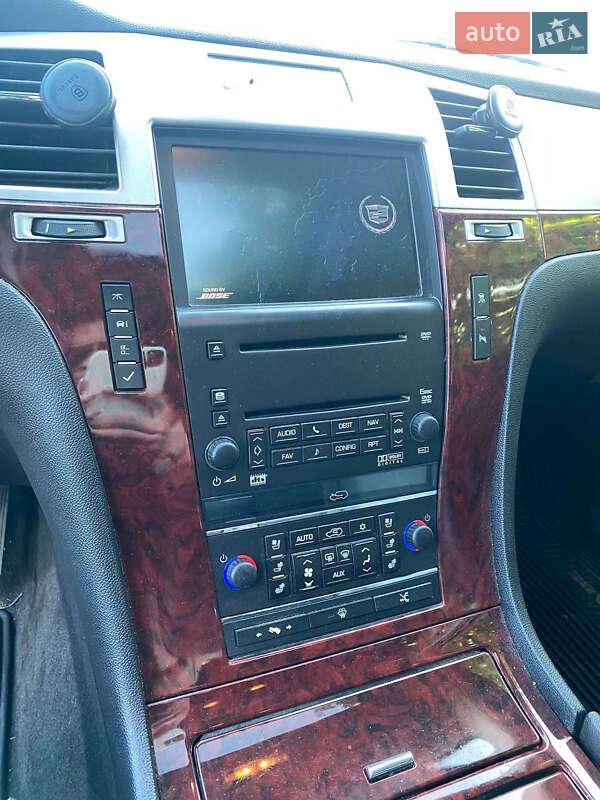 Внедорожник / Кроссовер Cadillac Escalade 2008 в Киеве фото 5 Внедорожник / Кроссовер Cadillac Escalade 2008 в Киеве