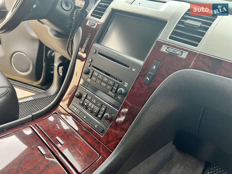 Внедорожник / Кроссовер Cadillac Escalade 2008 в Киеве