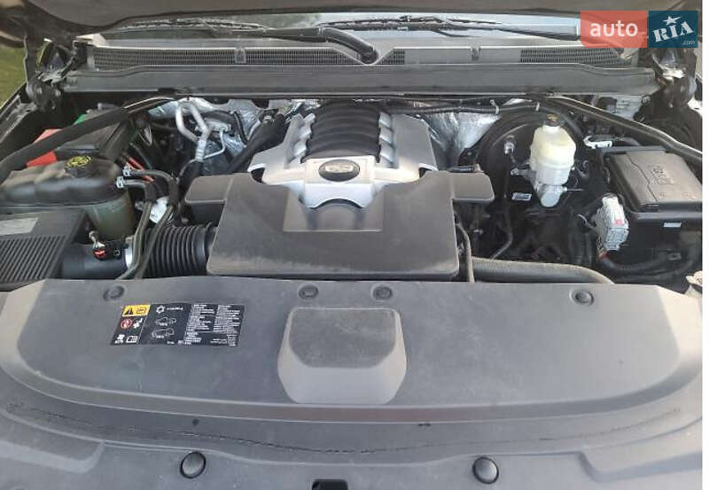 Позашляховик / Кросовер Cadillac Escalade 2017 в Києві