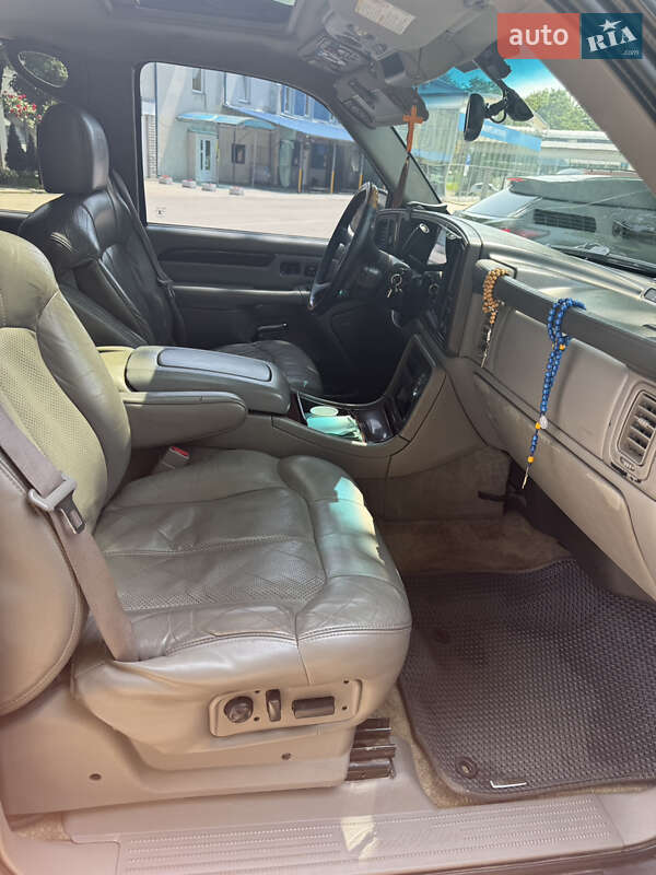 Пикап Cadillac Escalade 2002 в Ивано-Франковске