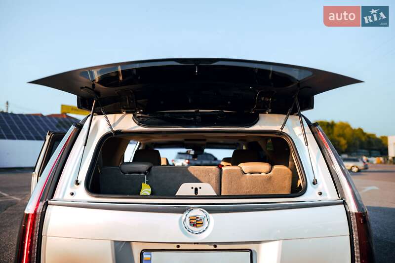 Внедорожник / Кроссовер Cadillac Escalade 2014 в Ужгороде фото 5 Внедорожник / Кроссовер Cadillac Escalade 2014 в Ужгороде