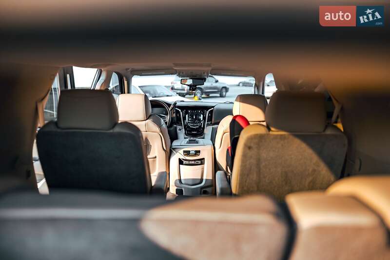 Внедорожник / Кроссовер Cadillac Escalade 2014 в Ужгороде фото 4 Внедорожник / Кроссовер Cadillac Escalade 2014 в Ужгороде