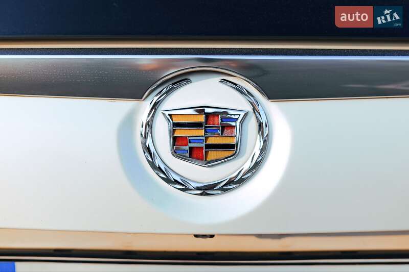Внедорожник / Кроссовер Cadillac Escalade 2014 в Ужгороде