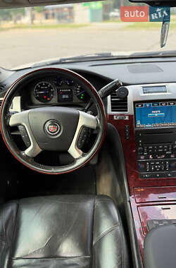 Внедорожник / Кроссовер Cadillac Escalade 2007 в 