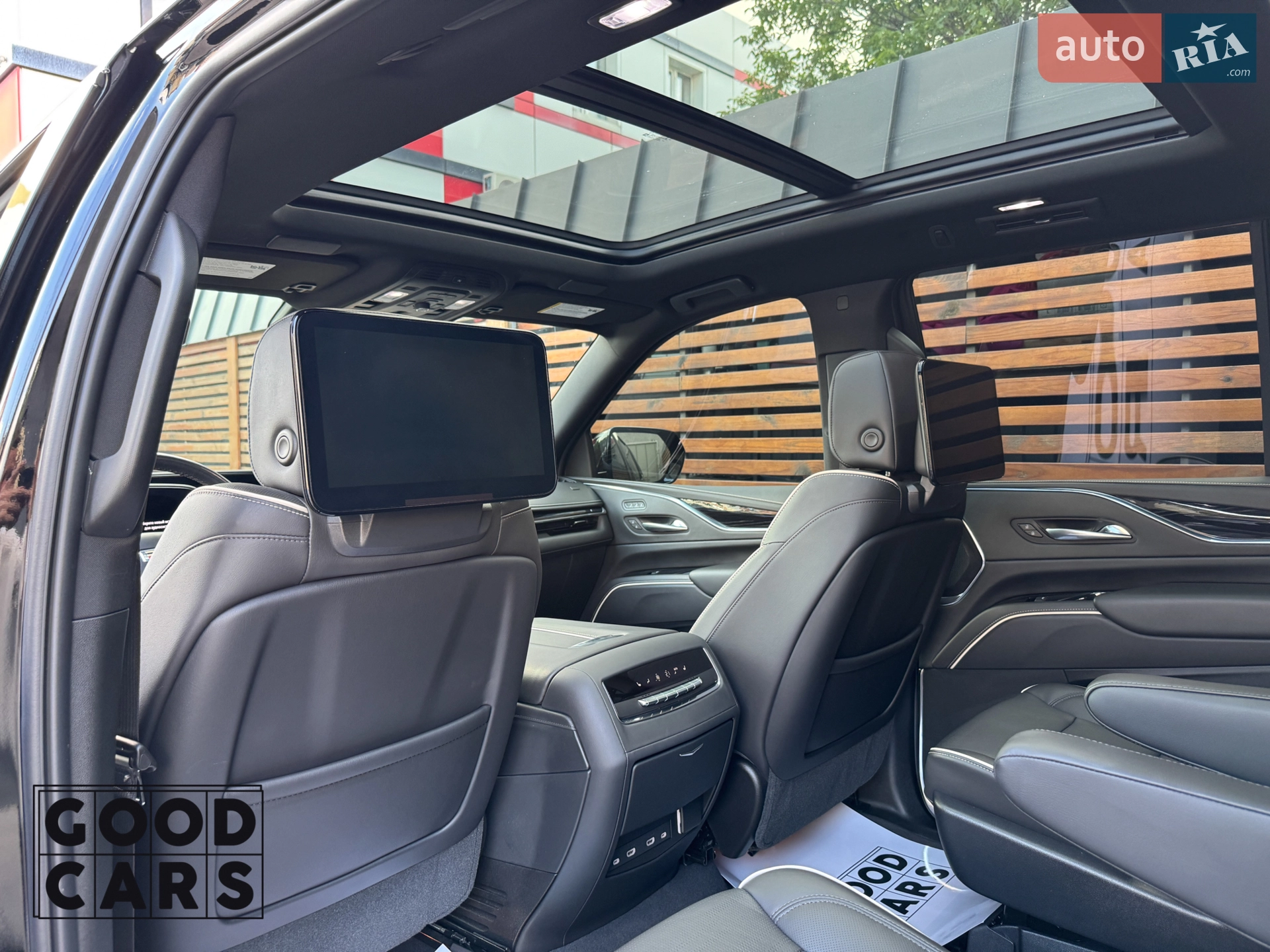 2021 Cadillac Escalade - мініатюра 20