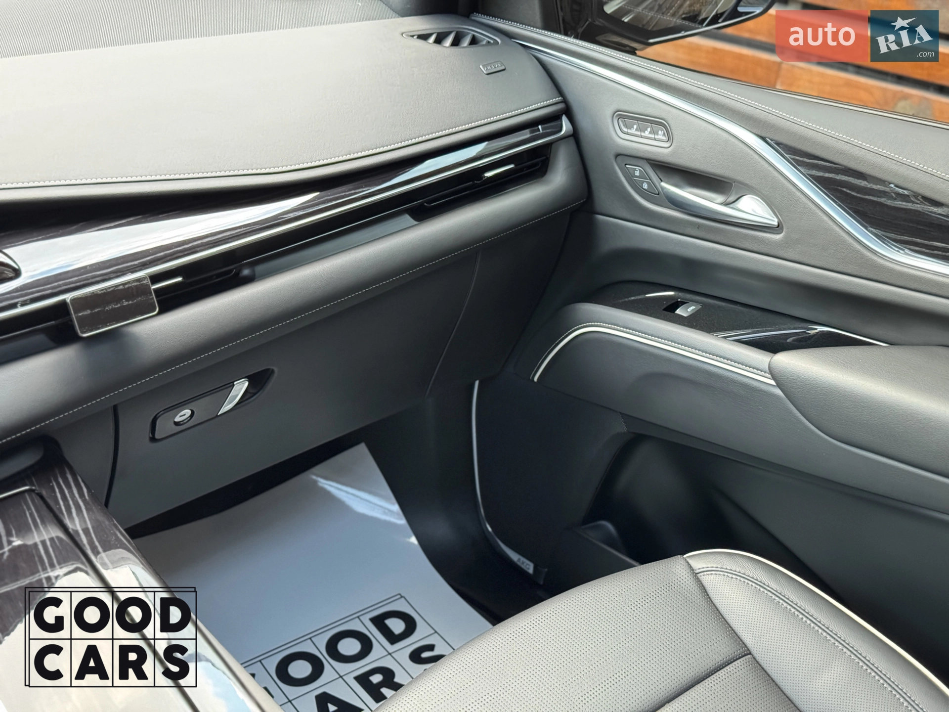 2021 Cadillac Escalade - мініатюра 32