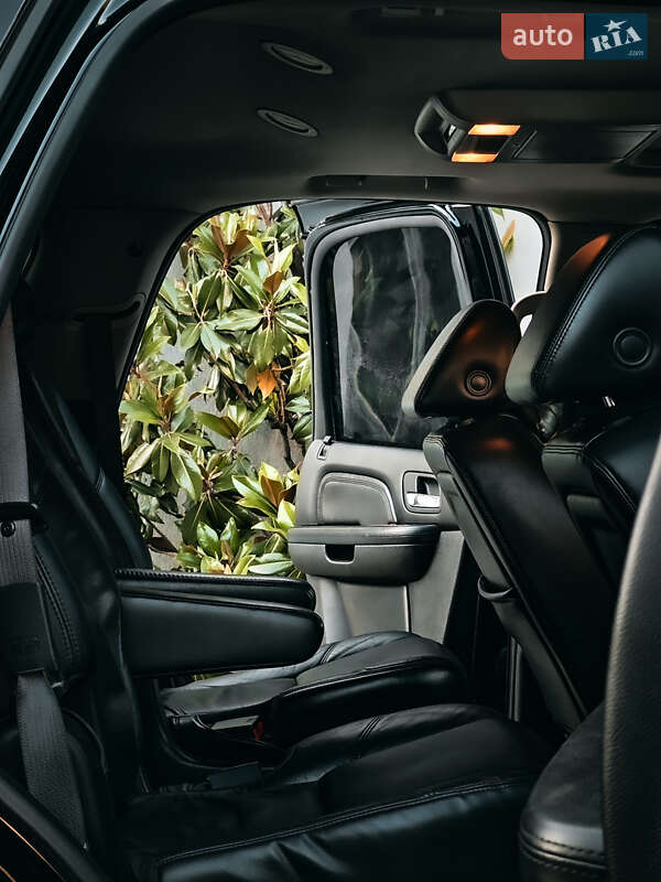 Внедорожник / Кроссовер Cadillac Escalade 2007 в Одессе фото 13 Внедорожник / Кроссовер Cadillac Escalade 2007 в Одессе