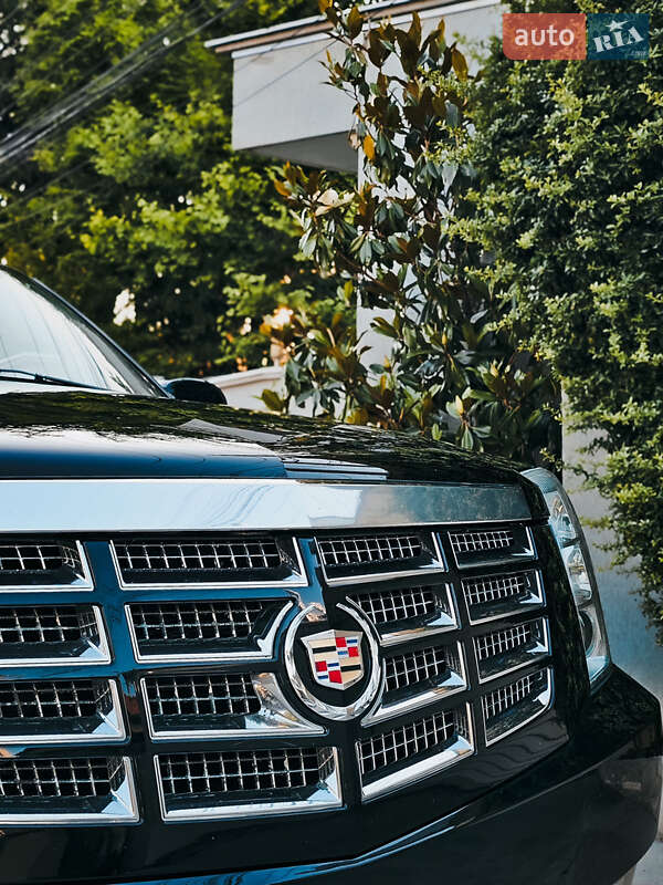 Внедорожник / Кроссовер Cadillac Escalade 2007 в Одессе фото 15 Внедорожник / Кроссовер Cadillac Escalade 2007 в Одессе