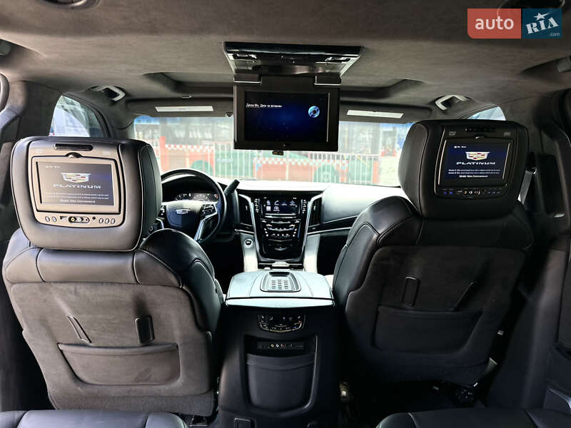 Внедорожник / Кроссовер Cadillac Escalade 2016 в Харькове