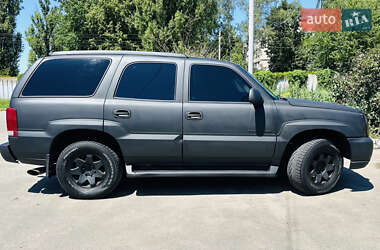 Внедорожник / Кроссовер Cadillac Escalade 2001 в 