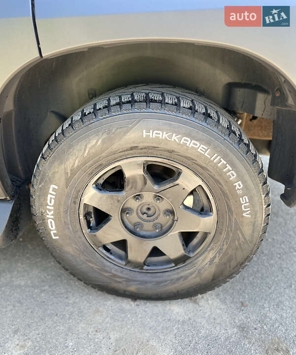 Внедорожник / Кроссовер Cadillac Escalade 2001 в Киеве
