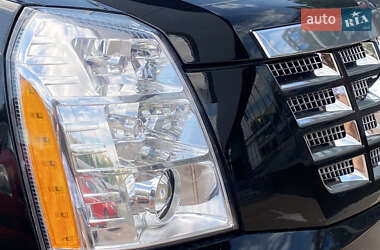 Внедорожник / Кроссовер Cadillac Escalade 2008 в 