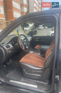 Внедорожник / Кроссовер Cadillac Escalade 2008 в 