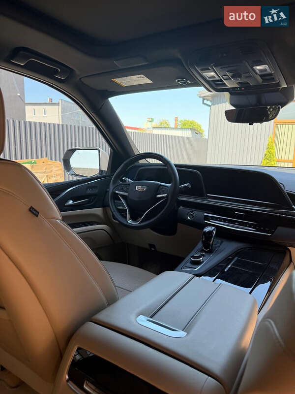 Внедорожник / Кроссовер Cadillac Escalade 2023 в Львове