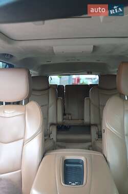 Внедорожник / Кроссовер Cadillac Escalade 2016 в 