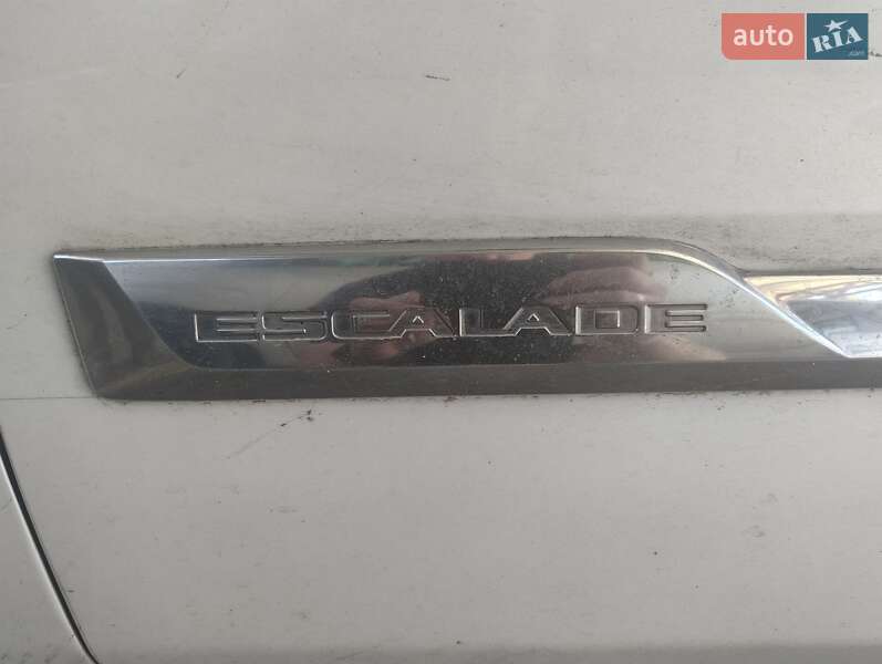 Позашляховик / Кросовер Cadillac Escalade 2016 в Чернігові фото 49 Позашляховик / Кросовер Cadillac Escalade 2016 в Чернігові