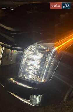 Внедорожник / Кроссовер Cadillac Escalade 2014 в 