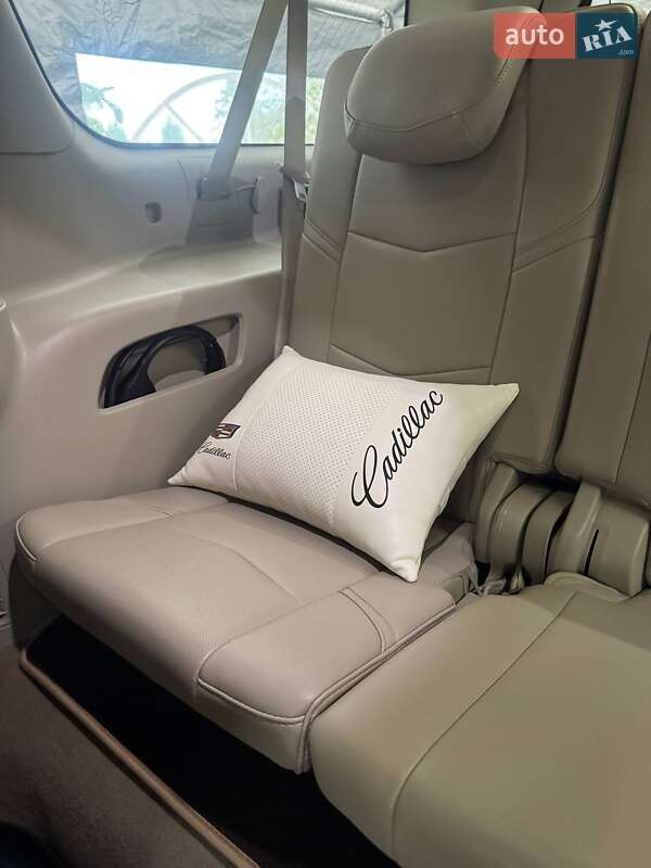Внедорожник / Кроссовер Cadillac Escalade 2014 в Львове фото 69 Внедорожник / Кроссовер Cadillac Escalade 2014 в Львове