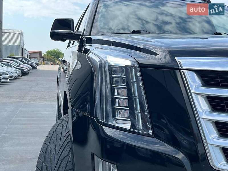 Внедорожник / Кроссовер Cadillac Escalade 2017 в Львове