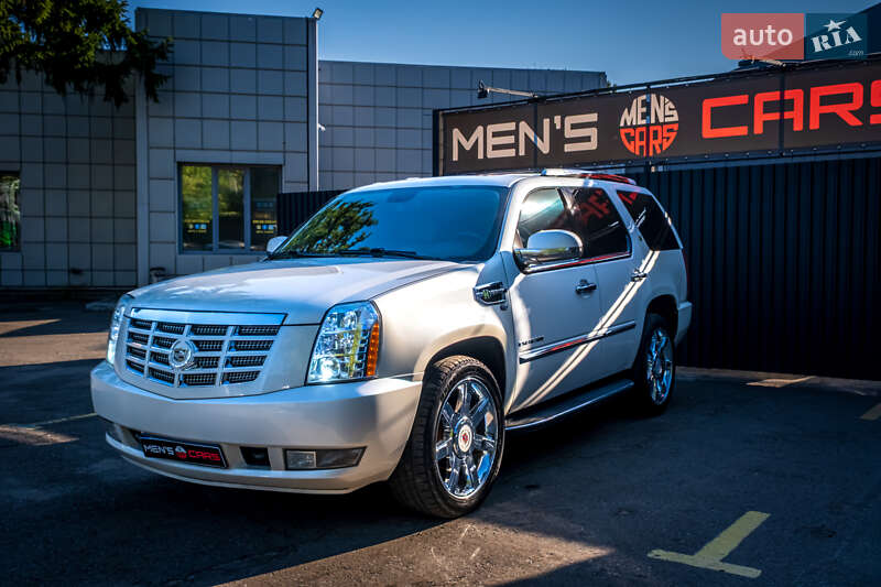 Позашляховик / Кросовер Cadillac Escalade 2011 в Києві
