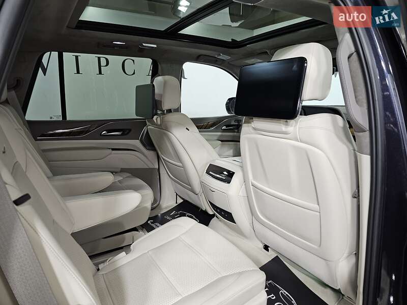 Внедорожник / Кроссовер Cadillac Escalade 2022 в Киеве