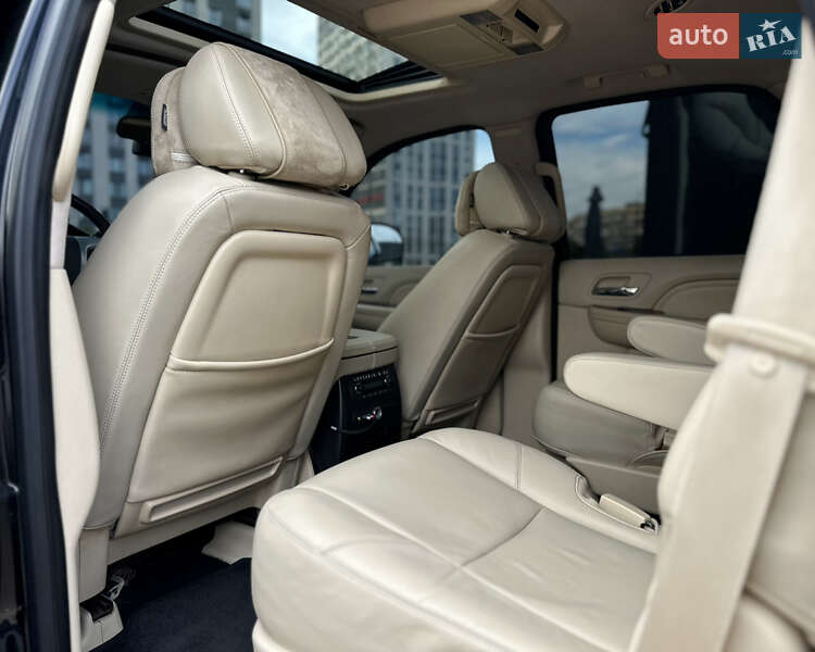 Позашляховик / Кросовер Cadillac Escalade 2007 в Києві