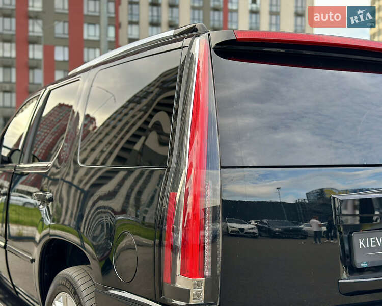 Позашляховик / Кросовер Cadillac Escalade 2007 в Києві
