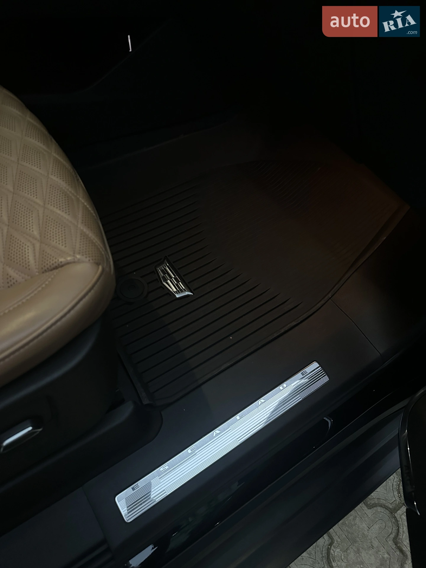 2022 Cadillac Escalade - мініатюра 10