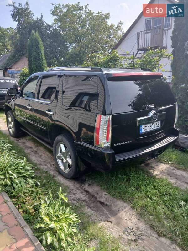 Внедорожник / Кроссовер Cadillac Escalade 2007 в Вараше фото 8 Внедорожник / Кроссовер Cadillac Escalade 2007 в Вараше