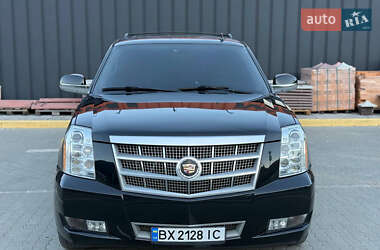 Внедорожник / Кроссовер Cadillac Escalade 2013 в 