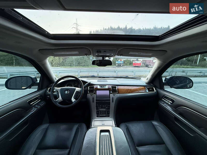 Внедорожник / Кроссовер Cadillac Escalade 2013 в Сколе