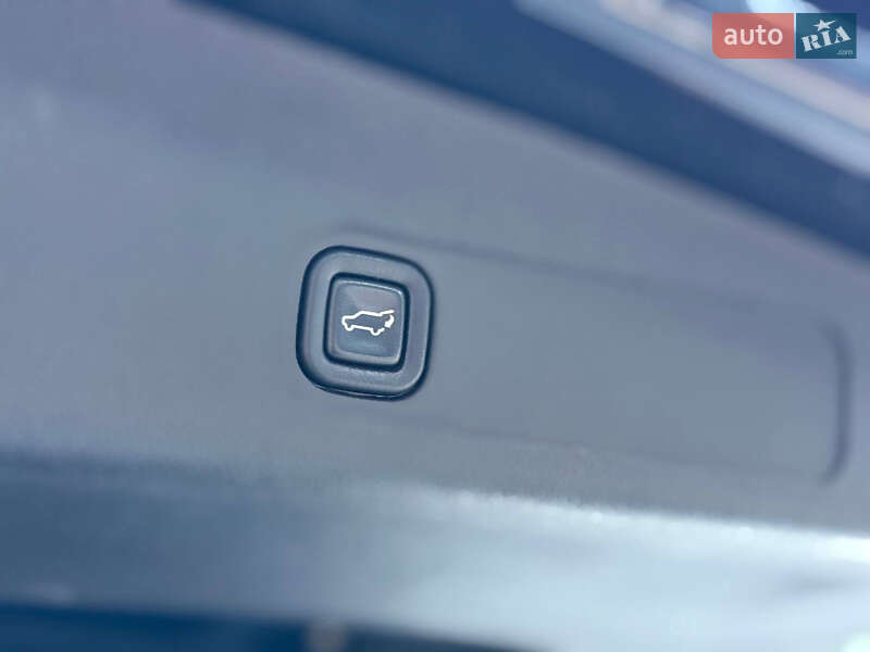 Внедорожник / Кроссовер Cadillac Escalade 2013 в Сколе
