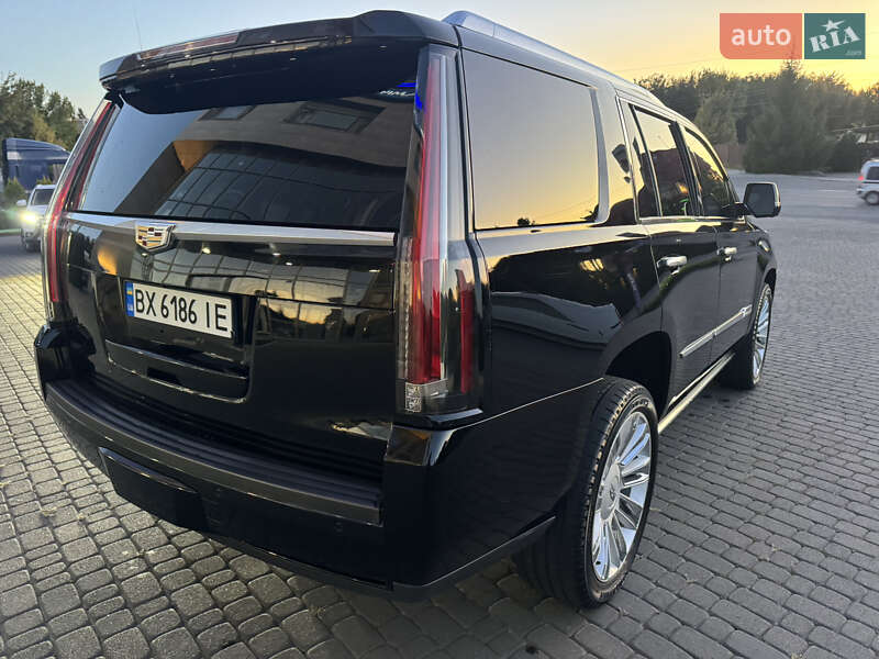 Внедорожник / Кроссовер Cadillac Escalade 2016 в Хмельницком