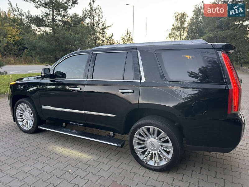 Внедорожник / Кроссовер Cadillac Escalade 2016 в Хмельницком