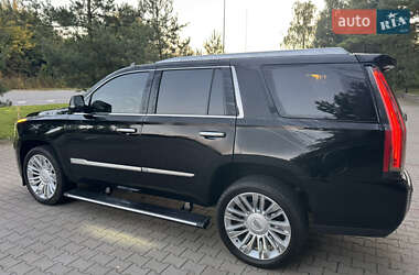 Внедорожник / Кроссовер Cadillac Escalade 2016 в 