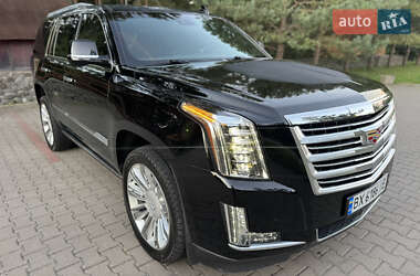 Внедорожник / Кроссовер Cadillac Escalade 2016 в 